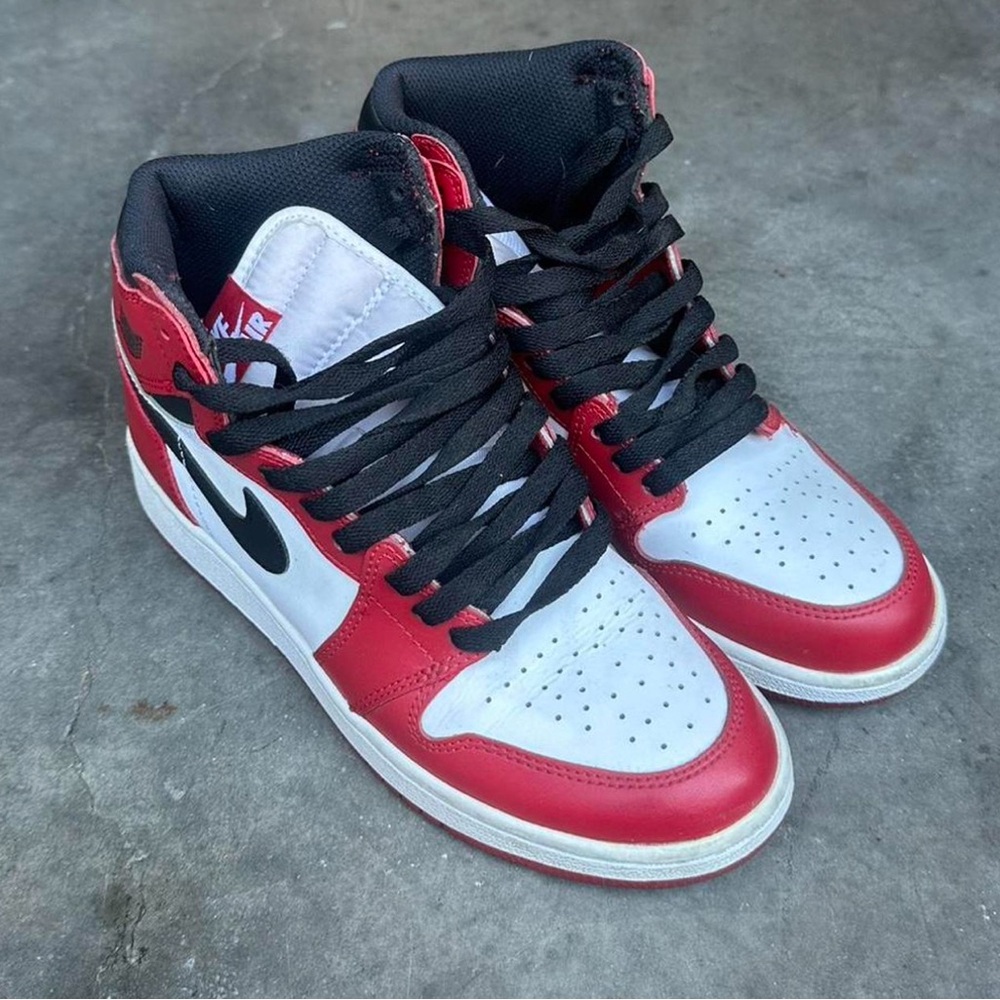 2015 Air Jordan 1 Retro High OG Chicago Sneakers